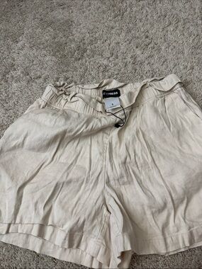 Express Women's Cream Elastic-Waist Casual Shorts Sz S